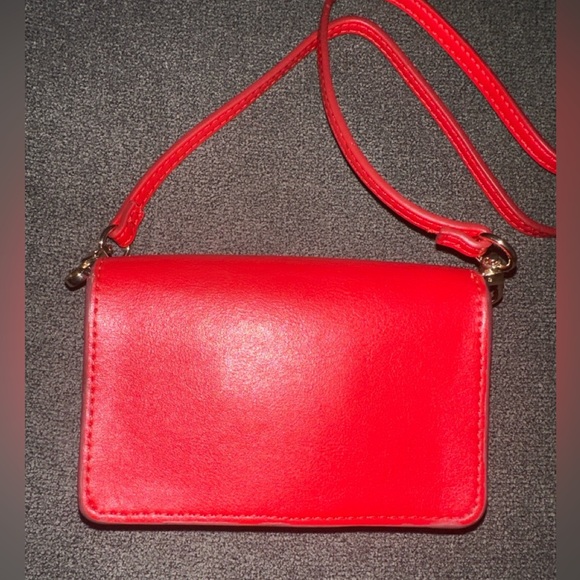 ON 34TH Red Faux Leather Bow Crossbody Bag with Wallet Interior - Picture 3 of 5